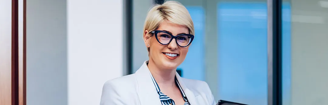 cover letter layout nz a girl with glasses holding an ipad